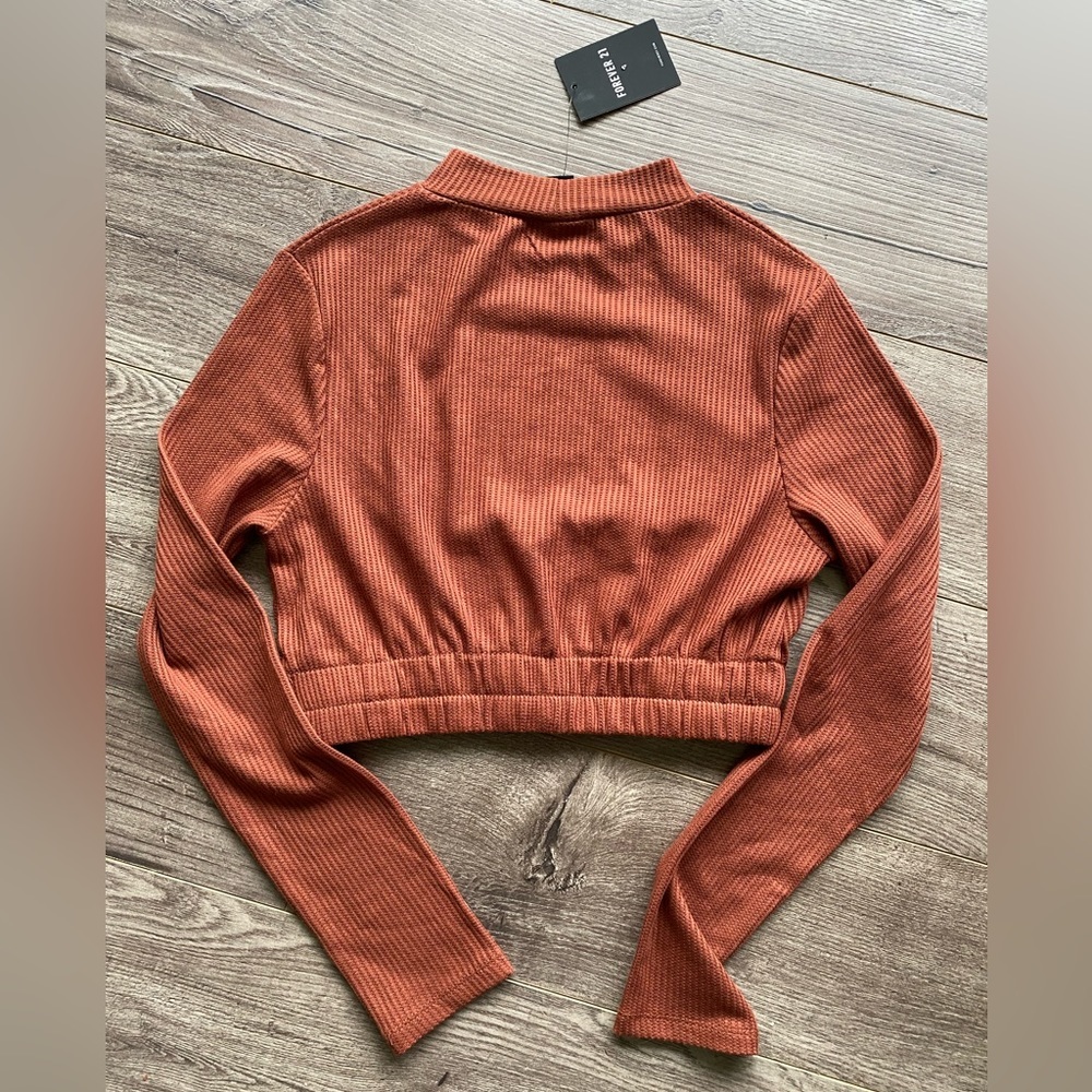 3/$15 Forever 21 NWT brown waffle knit cropped mock neck long sleeve shirt - Picture 2 of 7